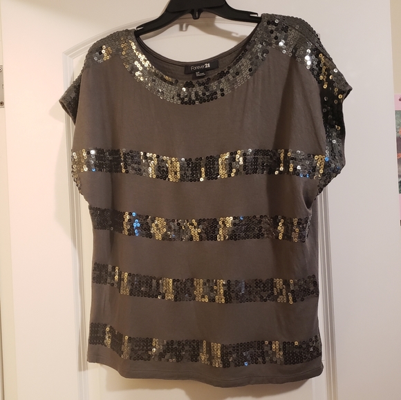 Forever 21 Olive sequin top sequins - Picture 1 of 5
